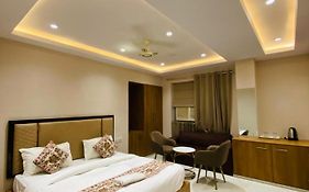 Hotel Sehej Continental At Karol Bagh