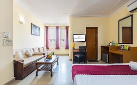 Hotel Ashoka International At Karol Bagh